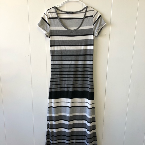 Stripes Maxi Dress - Picture 1 of 3